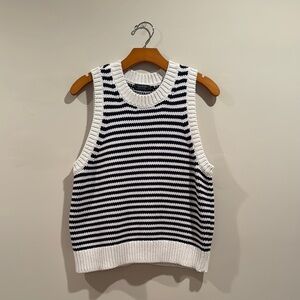 Vineyard Vines Navy and White Knit Sweater